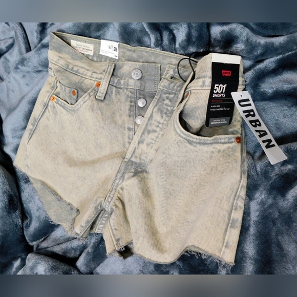 NWT 501® High Rise Original Shorts Size 24 Coastal Khaki- Beige - Picture 1 of 7